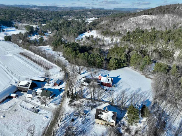 $655,000 | 68 Doe Lane, Newbury, VT 05051