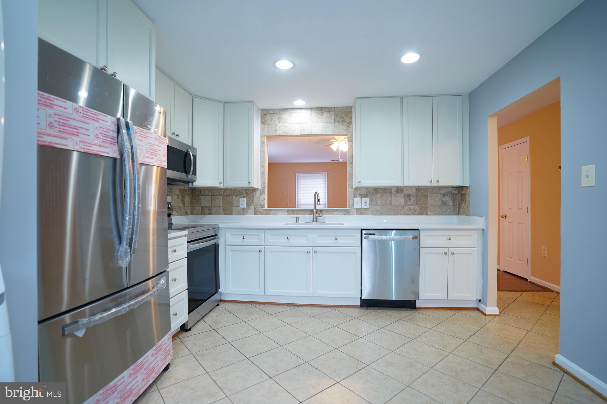 7327 Rokeby Drive Manassas, VA 20109 - Photo 4 of 27 Gallery Image 4