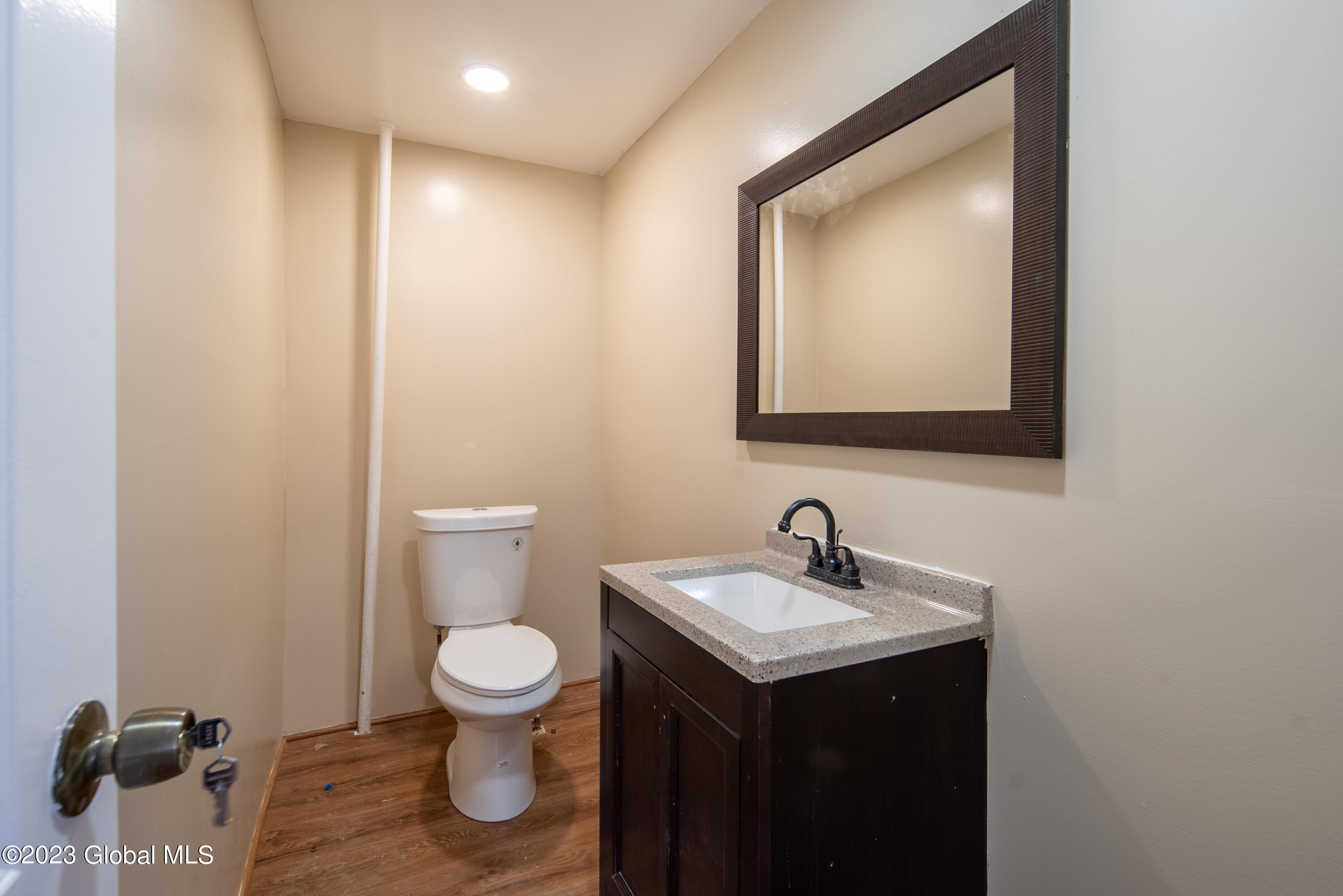 1027 Dean Street Schenectady, NY 12309 - Photo 17 of 40 017