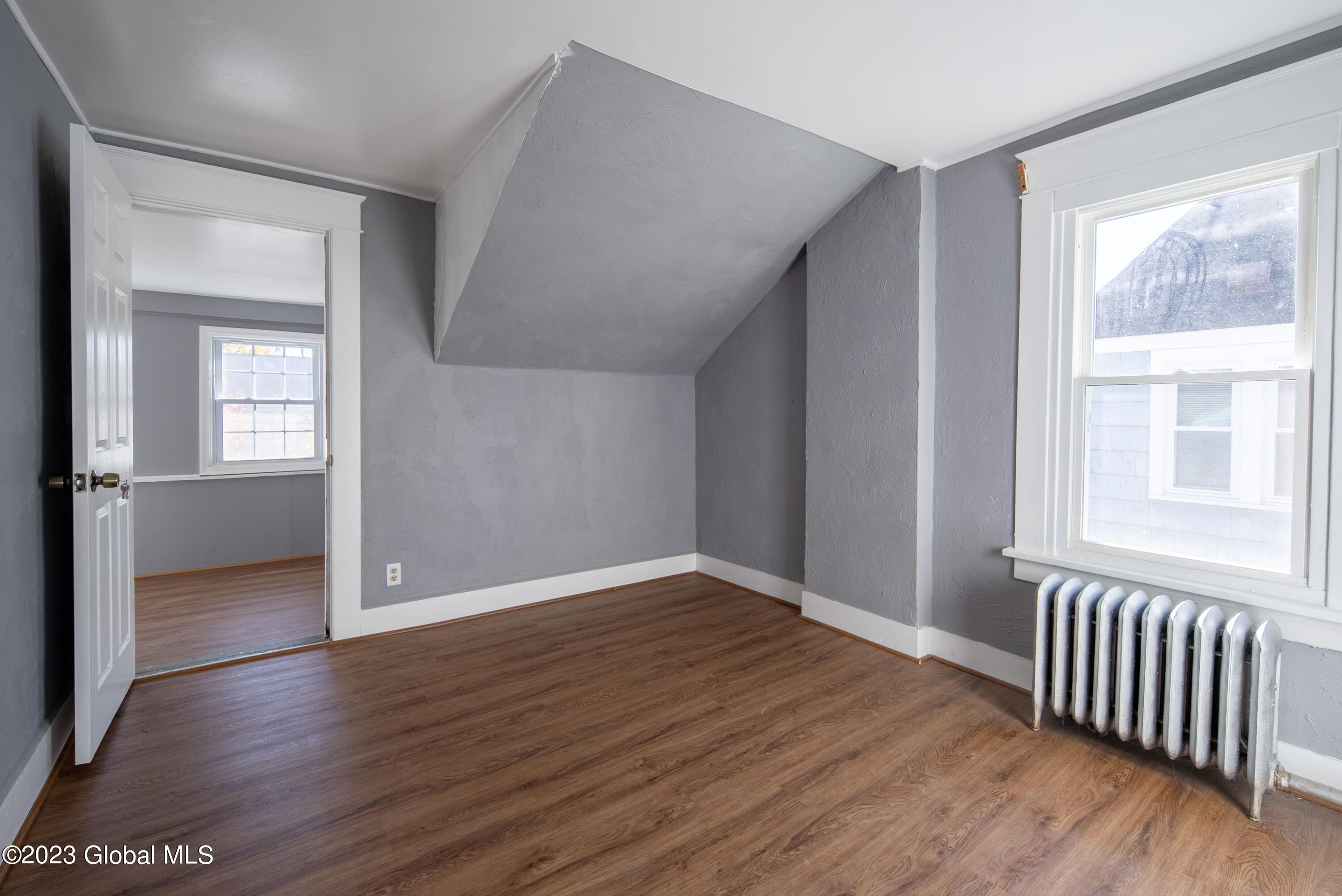 1027 Dean Street Schenectady, NY 12309 - Photo 21 of 40 021