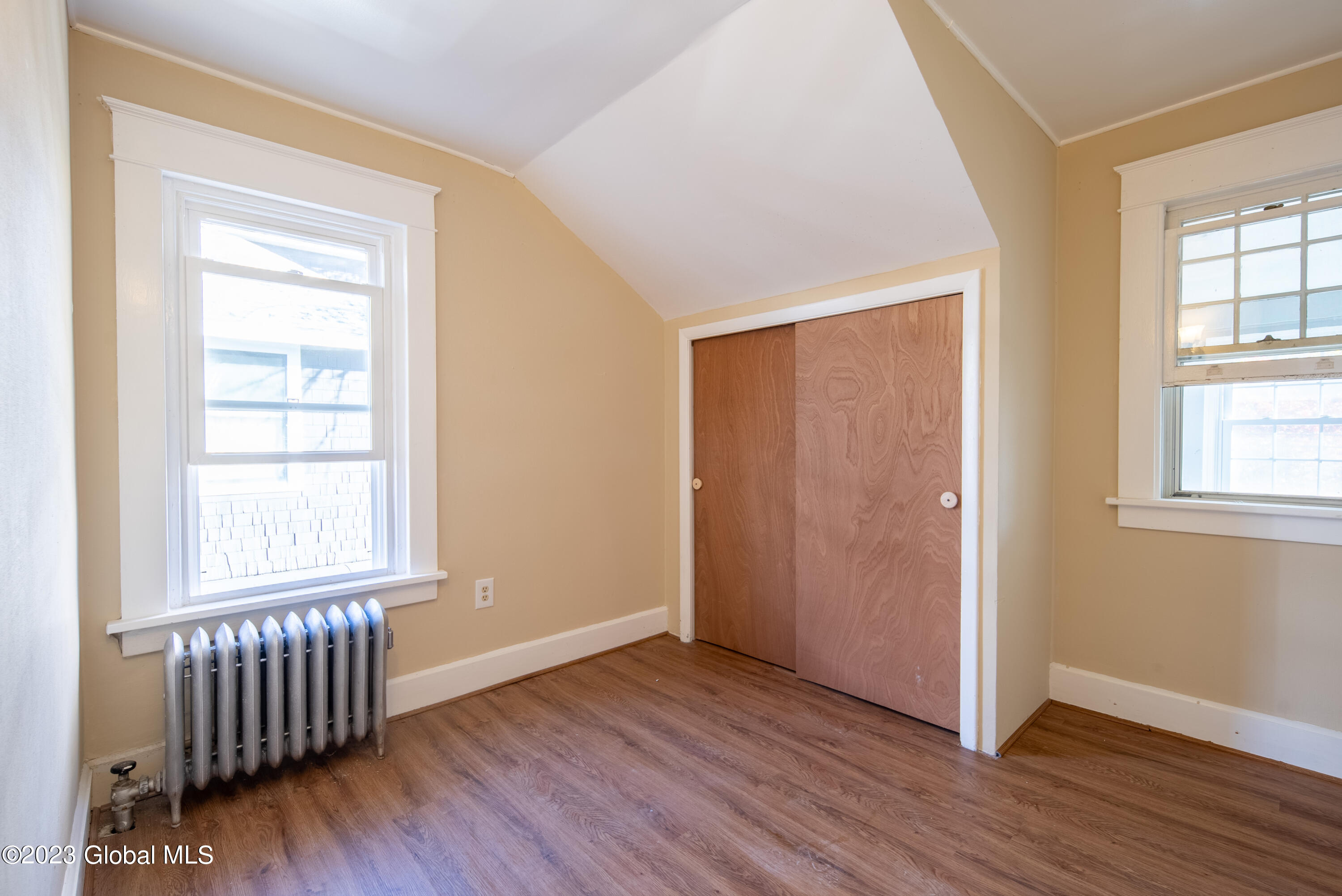 1027 Dean Street Schenectady, NY 12309 - Photo 26 of 40 026