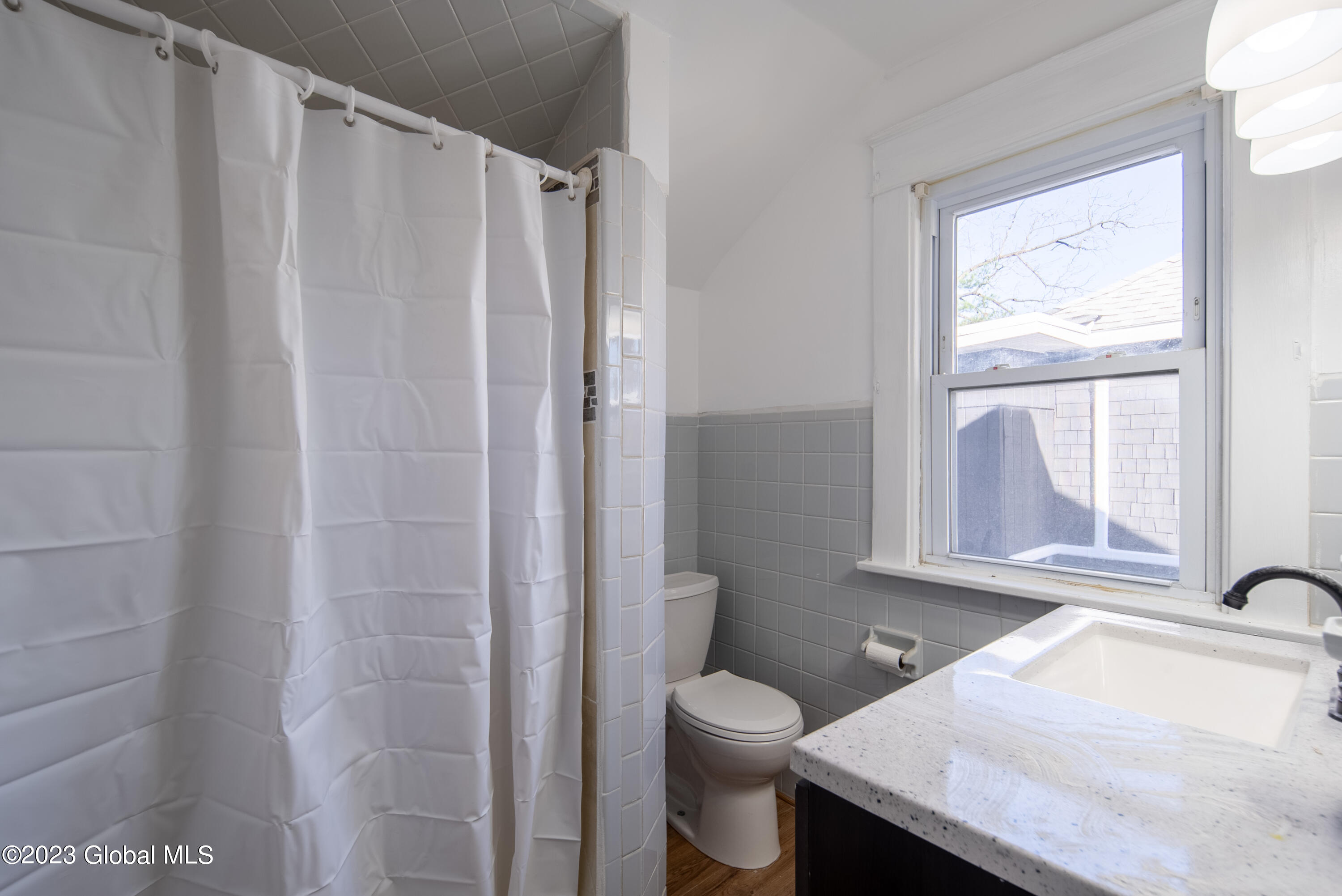 1027 Dean Street Schenectady, NY 12309 - Photo 28 of 40 028