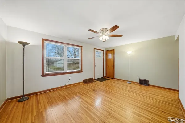 $199,900 | 9 Clarence Harder Drive, Tonawanda, NY 14150