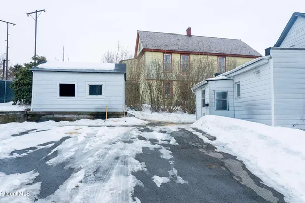 $235,000 | 142 Saratoga Avenue, Mechanicville, NY 12118