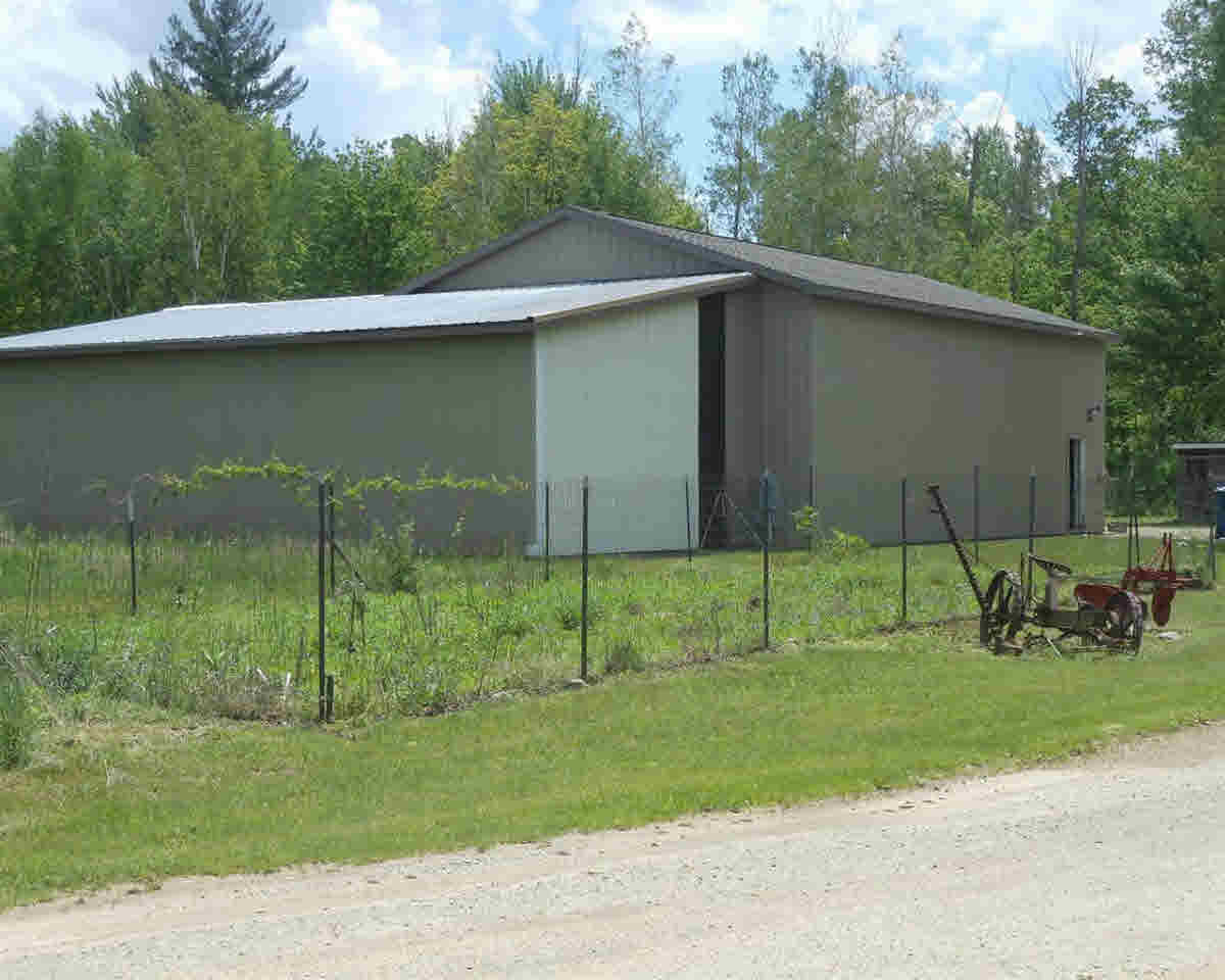 3361 Waltan Road Vassar, MI 48768 - Photo 24 of 31 21302063-23.JPG