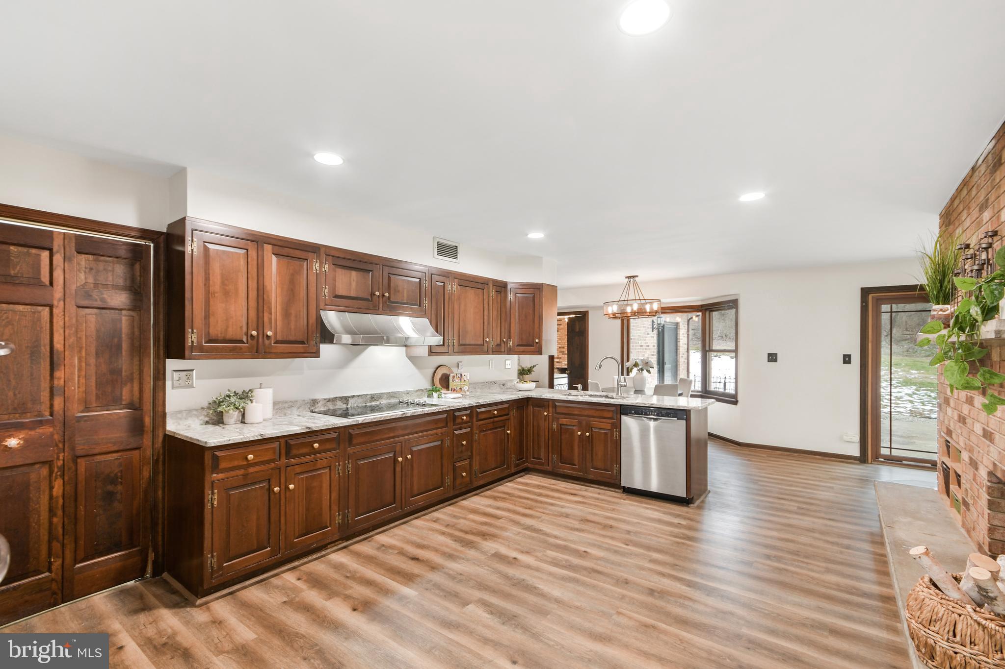 3711 Buffalo Road New Windsor, MD 21776 - Photo 34 of 88 LARGE kitchen