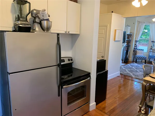 $2,400 | 46 Lee Avenue, Unit 1, Newport, RI 02840