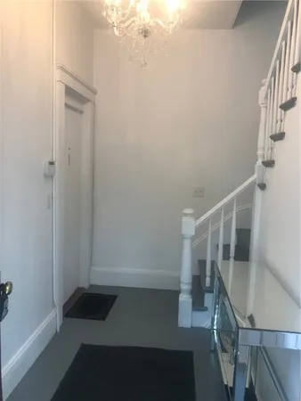$2,400 | 46 Lee Avenue, Unit 1, Newport, RI 02840