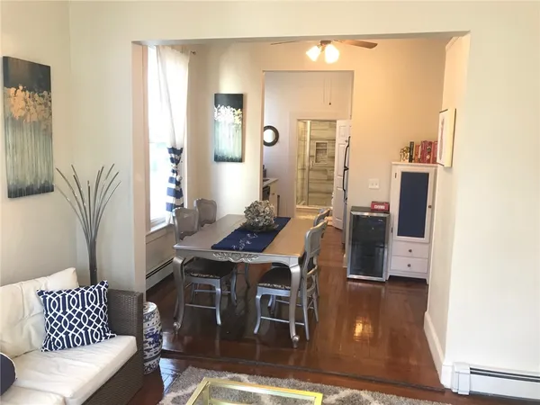 $2,400 | 46 Lee Avenue, Unit 1, Newport, RI 02840
