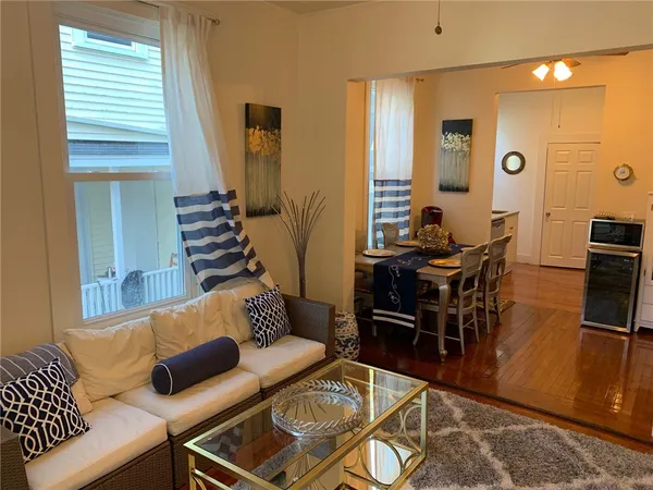 $2,400 | 46 Lee Avenue, Unit 1, Newport, RI 02840