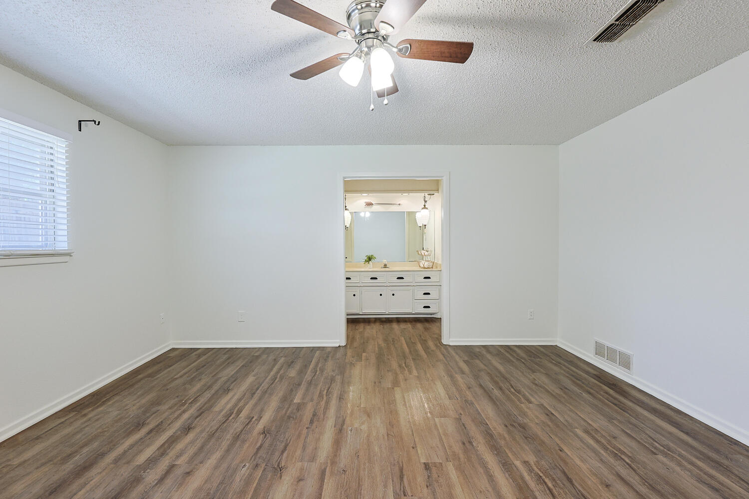 5711 74th Street Lubbock, TX 79424 - Photo 31 of 53 Primary Bedroom
