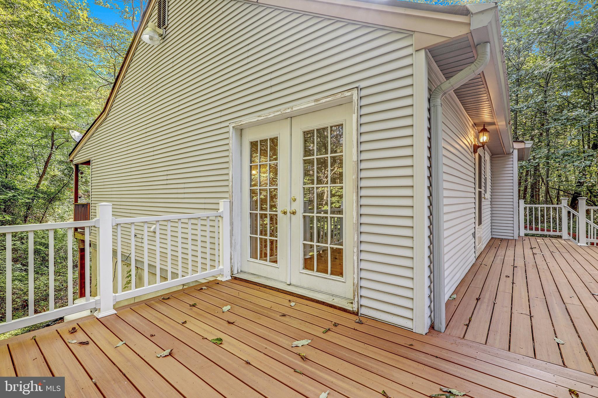 19106 Loggers Road Culpeper, VA 22701 - Photo 17 of 42 Composite Deck