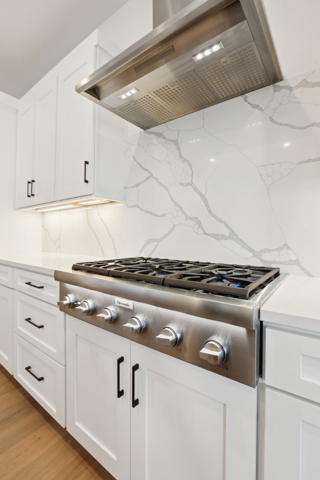 6100 Lookaway Circle Franklin, TN 37067 - Photo 24 of 92 a stove top oven sitting inside of a kitchen