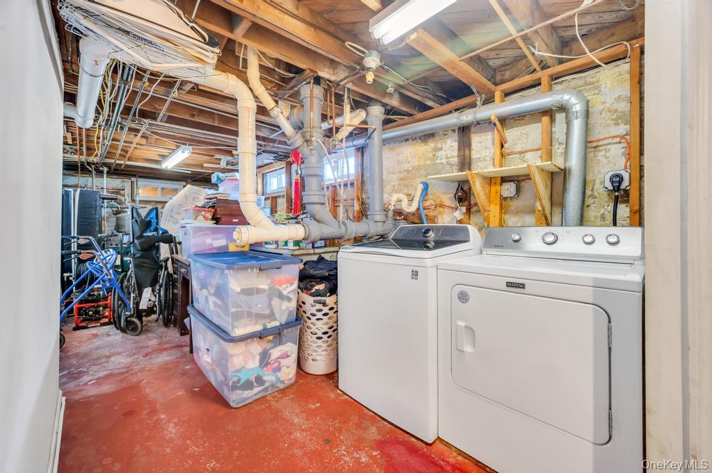 398 33rd Street Lindenhurst, NY 11757 - Photo 39 of 44 a utility room with dryer and washer