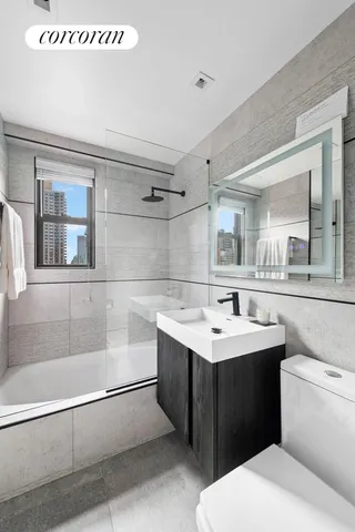 $2,635,000 | 201 East 83rd Street, Unit 8AB | Upper East Side