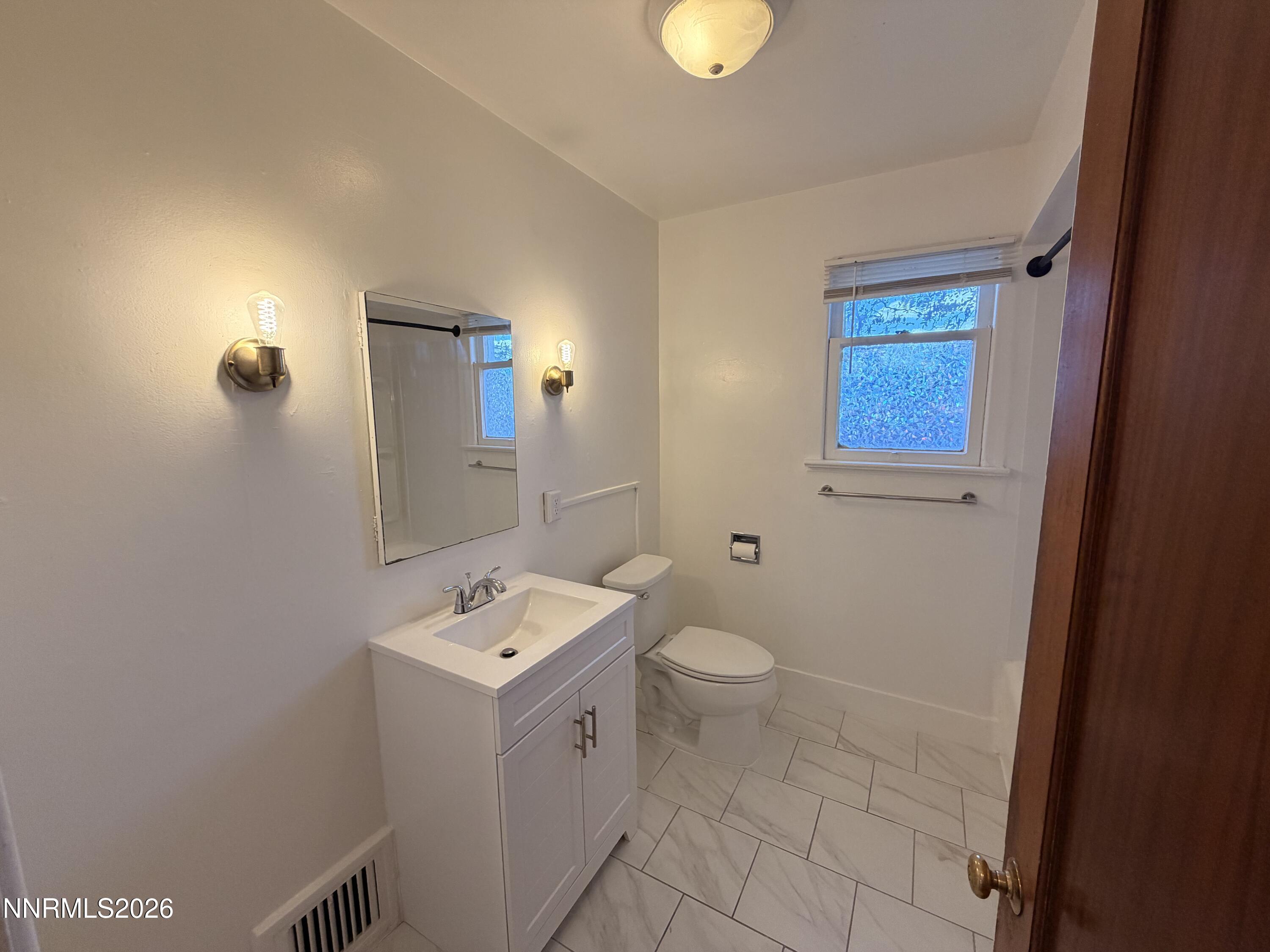 319 Thoma Street Reno, NV 89502 - Photo 12 of 20 2026-06-28 12.18.59