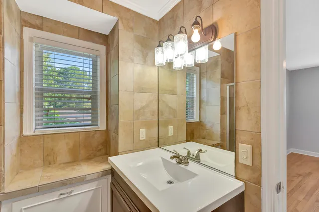 $2,900 | 2327 West Palmer Drive, Charleston, SC 29414