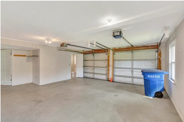 $2,900 | 2327 West Palmer Drive, Charleston, SC 29414