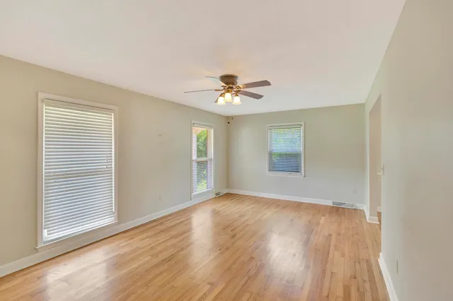 $2,900 | 2327 West Palmer Drive, Charleston, SC 29414