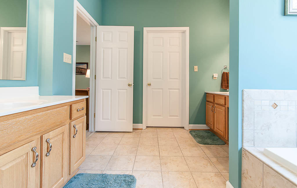 436 Quail Ridge Drive Fincastle, VA 24090 - Photo 26 of 46 DSC_0134-HDR