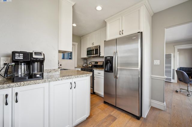 $849,000 | 5936 Broadway, Oakland, CA 94618