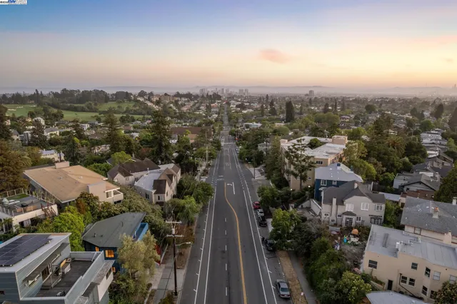 $849,000 | 5936 Broadway, Oakland, CA 94618