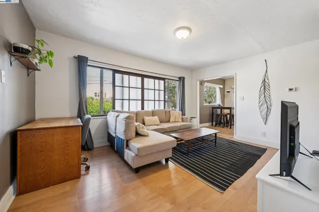 $849,000 | 5936 Broadway, Oakland, CA 94618