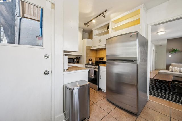 $849,000 | 5936 Broadway, Oakland, CA 94618