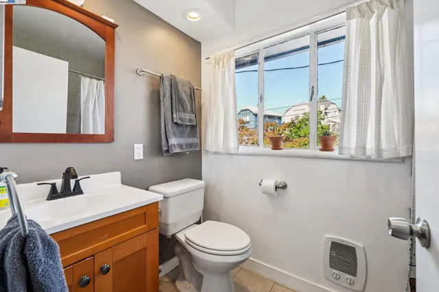 $849,000 | 5936 Broadway, Oakland, CA 94618