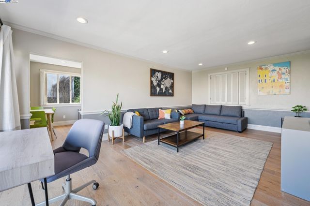 $849,000 | 5936 Broadway, Oakland, CA 94618