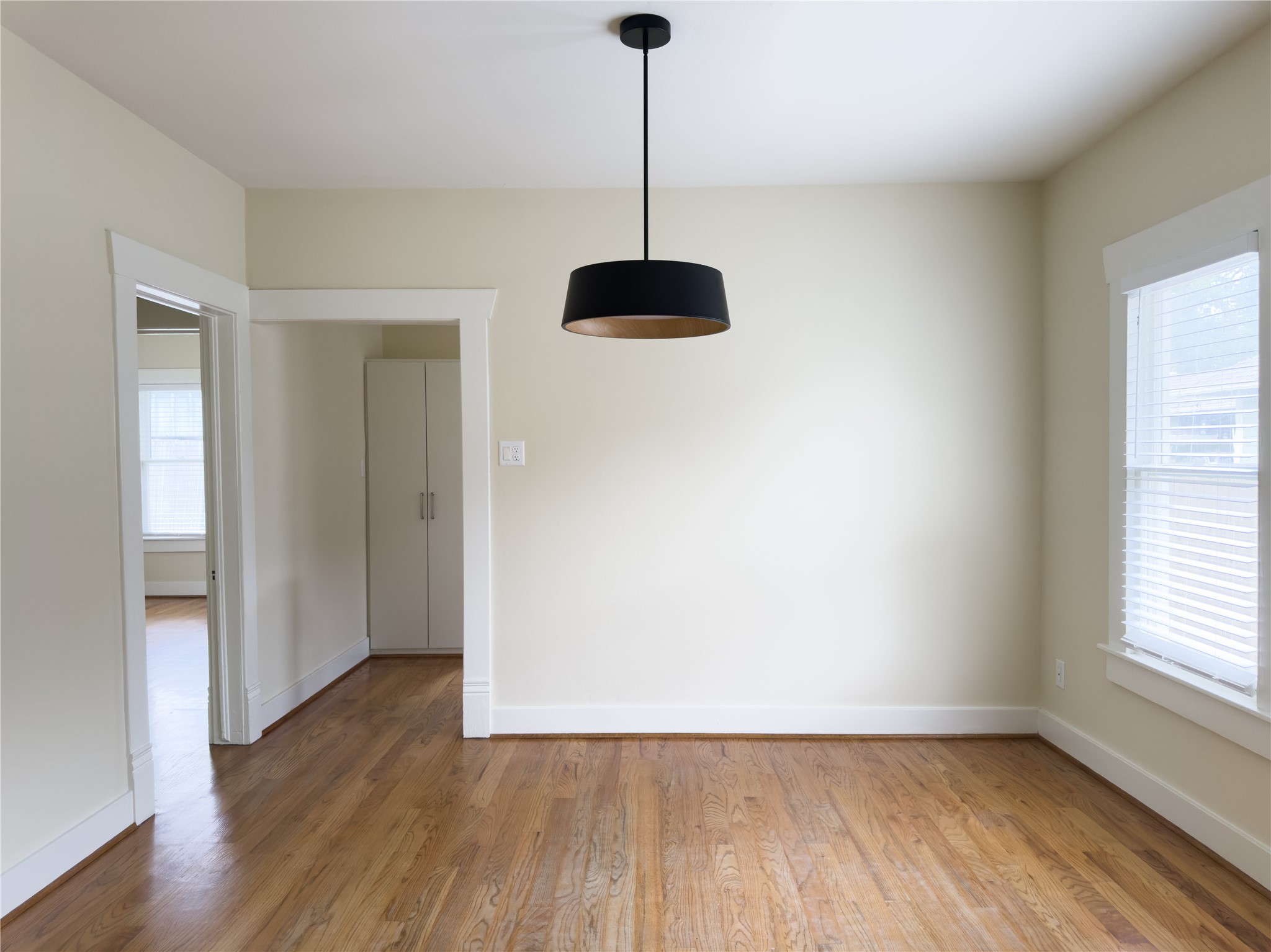 220 West 16th Street Houston, TX 77008 - Photo 7 of 11 Dining