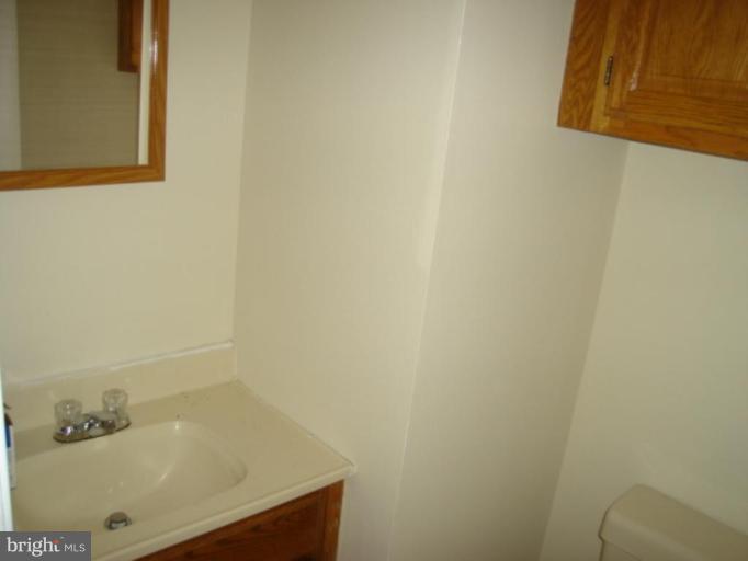 3912 Bryce Road Alexandria, VA 22312 - Photo 10 of 11 Bath #2