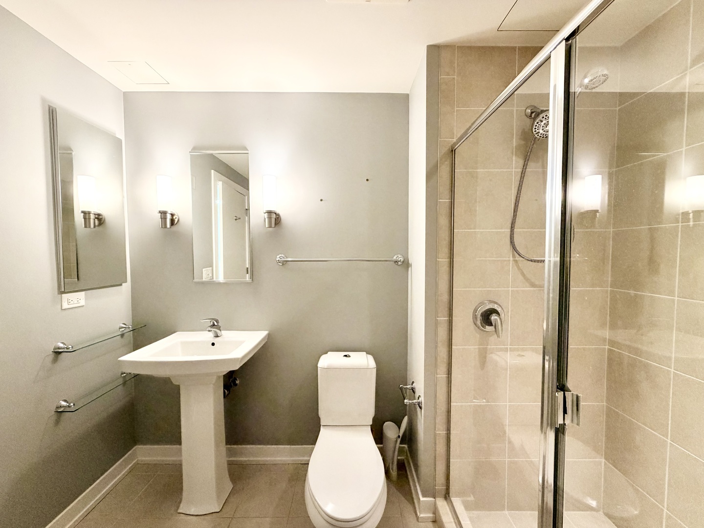 1570 Elmwood Avenue, Unit 802 Evanston, IL 60201 - Photo 21 of 31