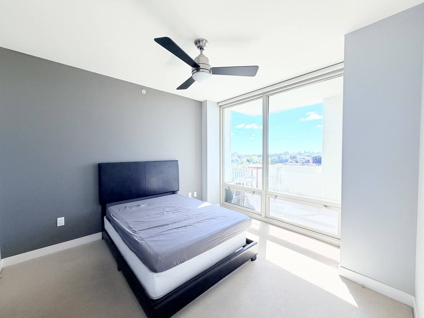 1570 Elmwood Avenue, Unit 802 Evanston, IL 60201 - Photo 22 of 31