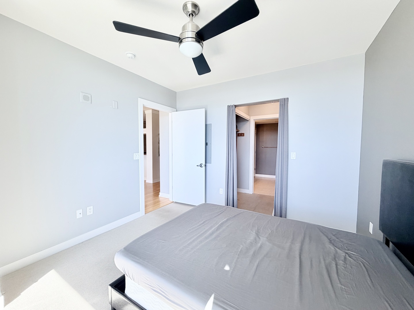 1570 Elmwood Avenue, Unit 802 Evanston, IL 60201 - Photo 23 of 31