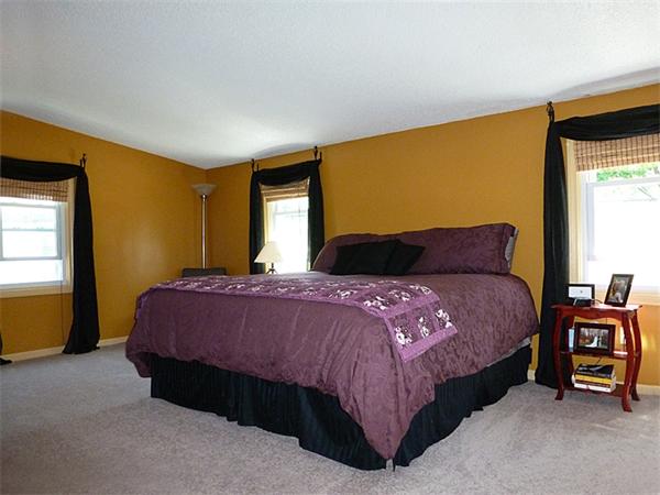 108 Corcoran Boulevard Springfield, MA 01118 - Photo 17 of 26 Gallery Image 17