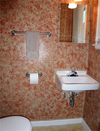 108 Corcoran Boulevard Springfield, MA 01118 - Photo 21 of 26 Gallery Image 21