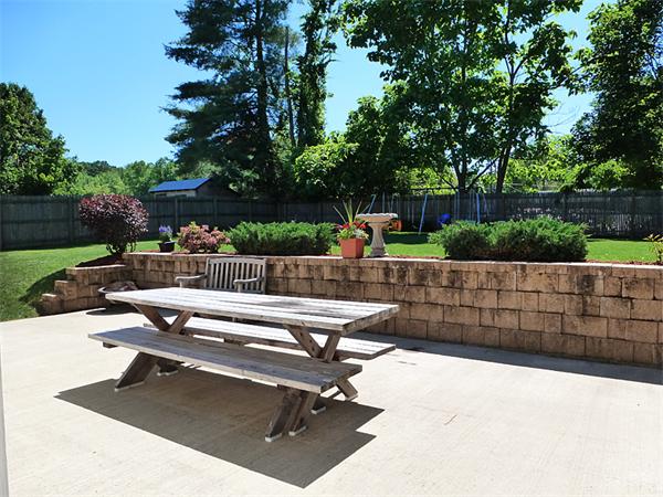 108 Corcoran Boulevard Springfield, MA 01118 - Photo 23 of 26 Gallery Image 23