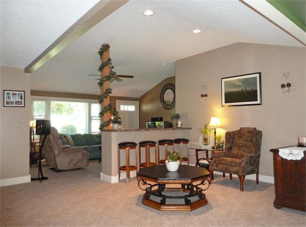 108 Corcoran Boulevard Springfield, MA 01118 - Photo 10 of 26 Gallery Image 10