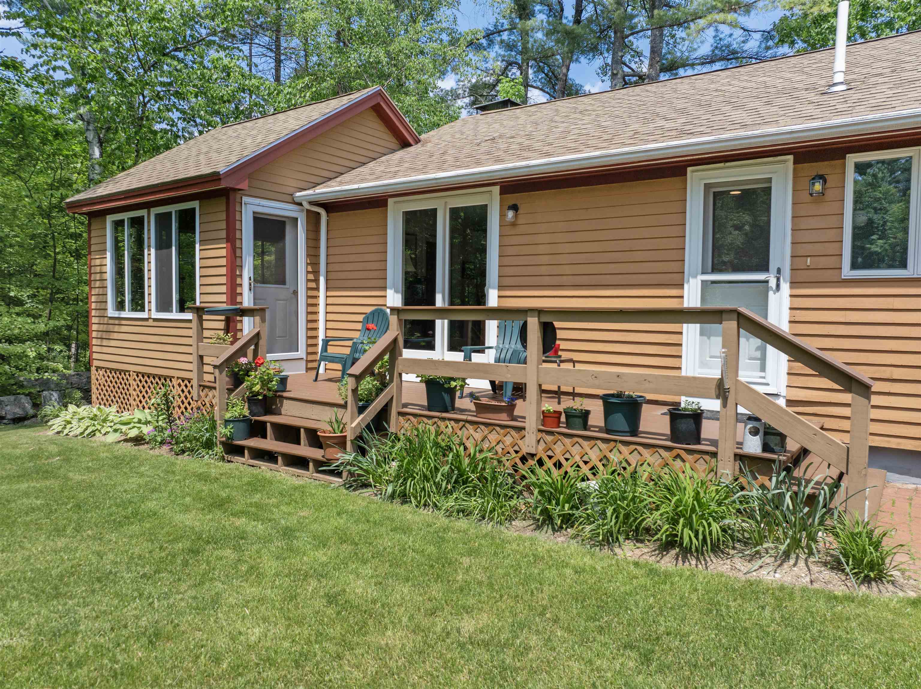 125 Pleasant Street Meredith, NH 03253 - Photo 9 of 40