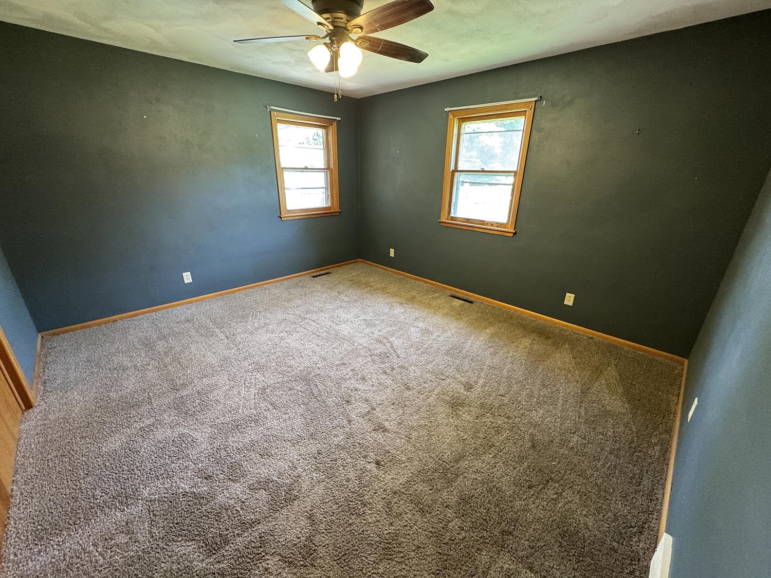 401 South Ridge Street Shannon, IL 61078 - Photo 20 of 40 a view of empty room with window
