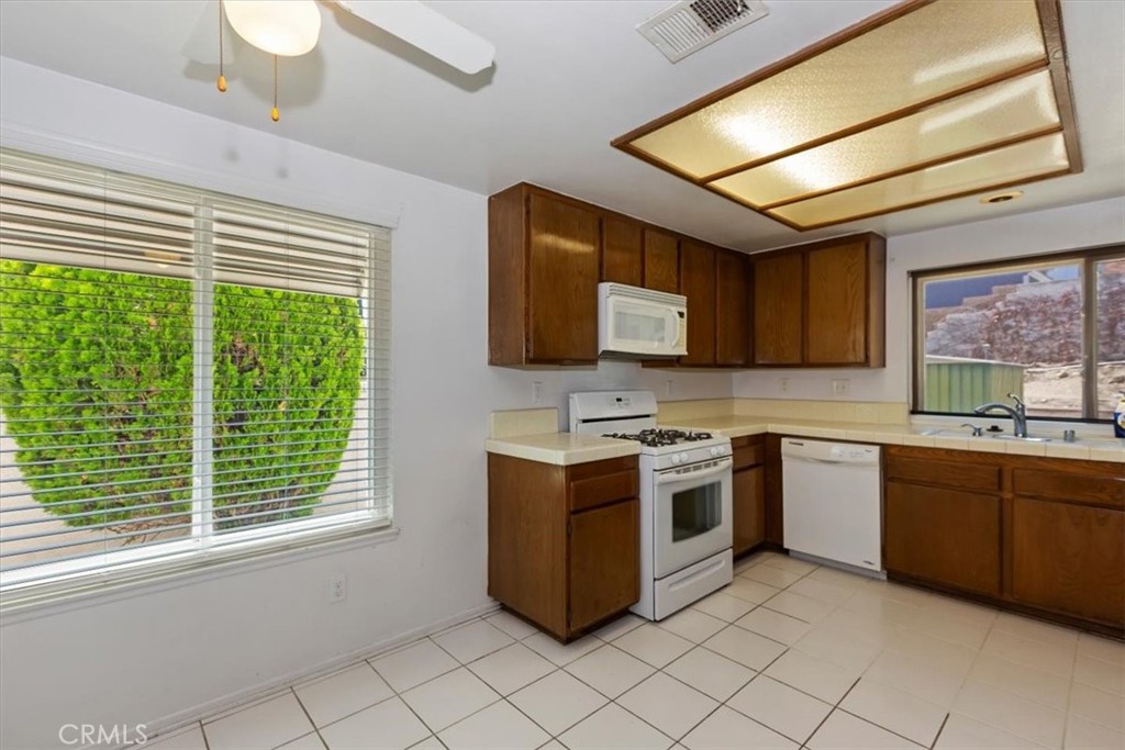 10676 Ring Rancho Cucamonga, CA 91737 - Photo 12 of 35