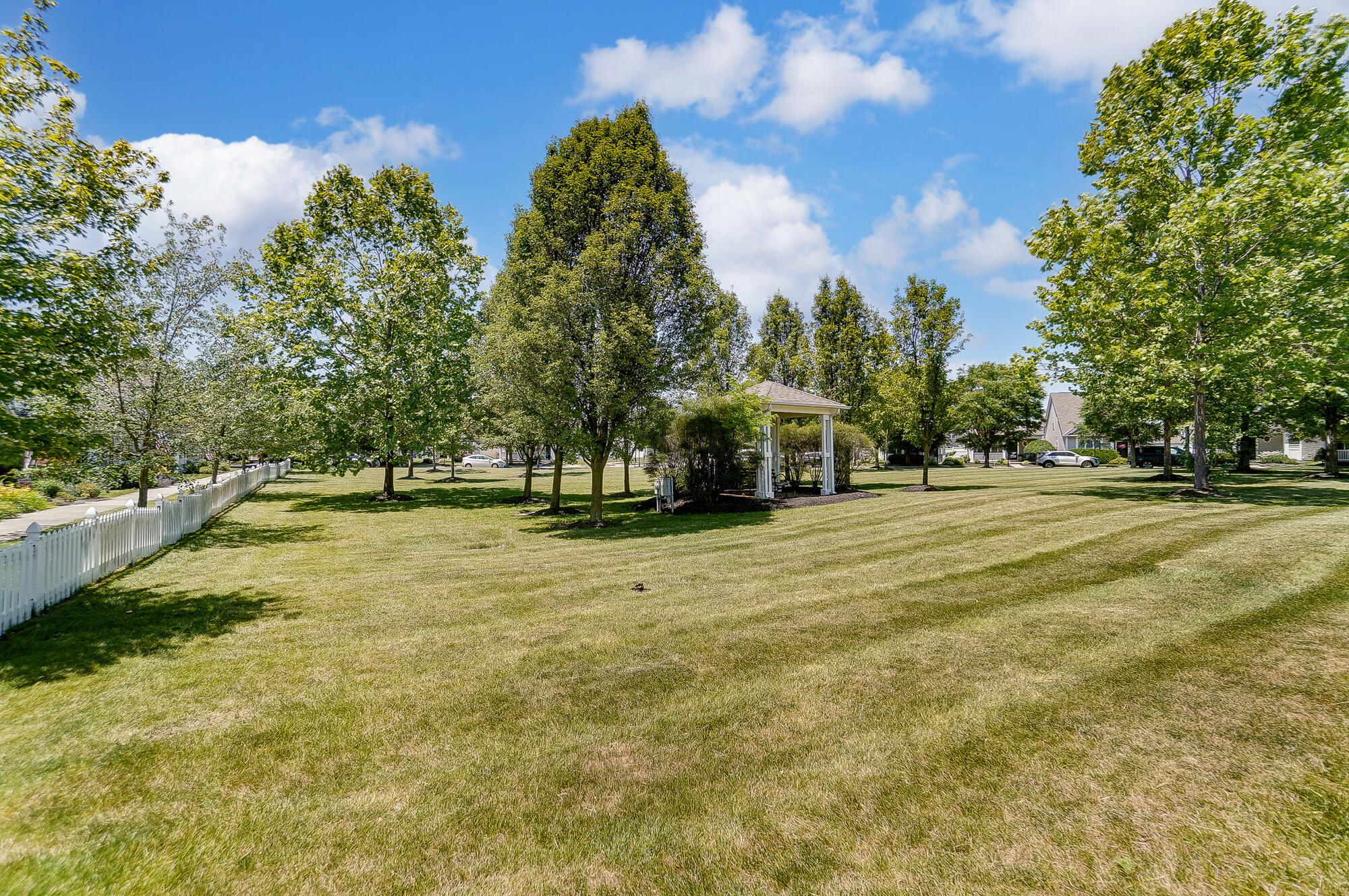 6127 Rackley Way Westerville, OH 43081 - Photo 45 of 55 047