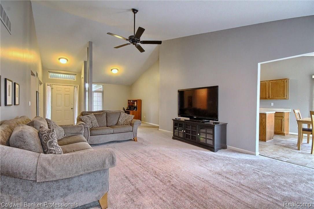 45718 Radnor Road Canton, MI 48187 - Photo 11 of 33 Great Room, Pic. #2