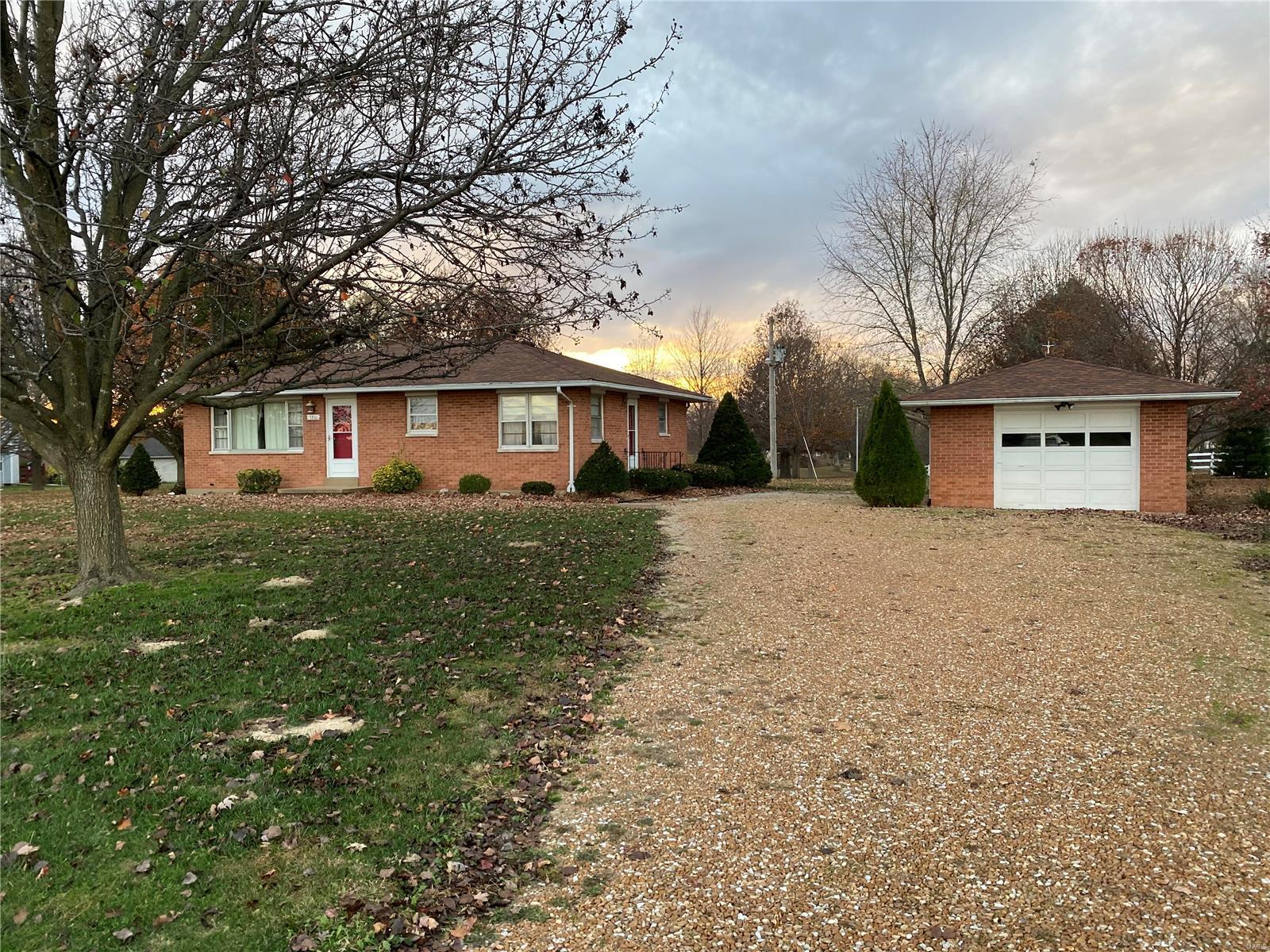 5361 Kaskaskia Road Waterloo, IL 62298 - Photo 1 of 18