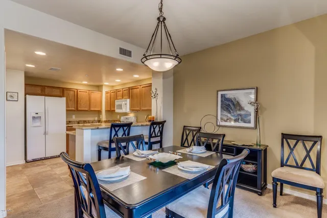 $3,600 | 33550 North Dove Lakes Drive, Unit 2042, Cave Creek, AZ 85331