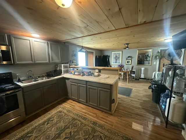 $350,000 | 502 River Road, Cushing, ME 04563