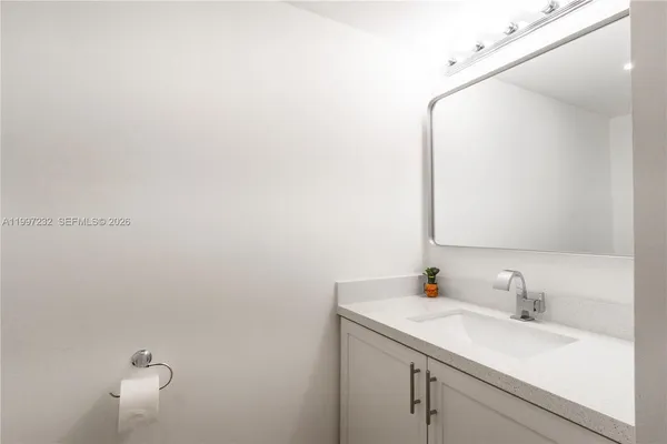 $365,000 | 6724 Southwest 114th Place, Unit E, Miami, FL 33173