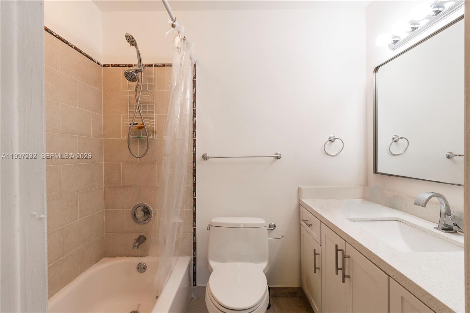 6724 Southwest 114th Place, Unit E Miami, FL 33173 - Photo 15 of 24