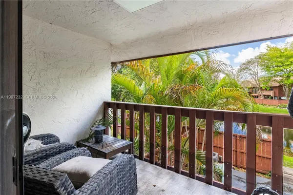 $365,000 | 6724 Southwest 114th Place, Unit E, Miami, FL 33173